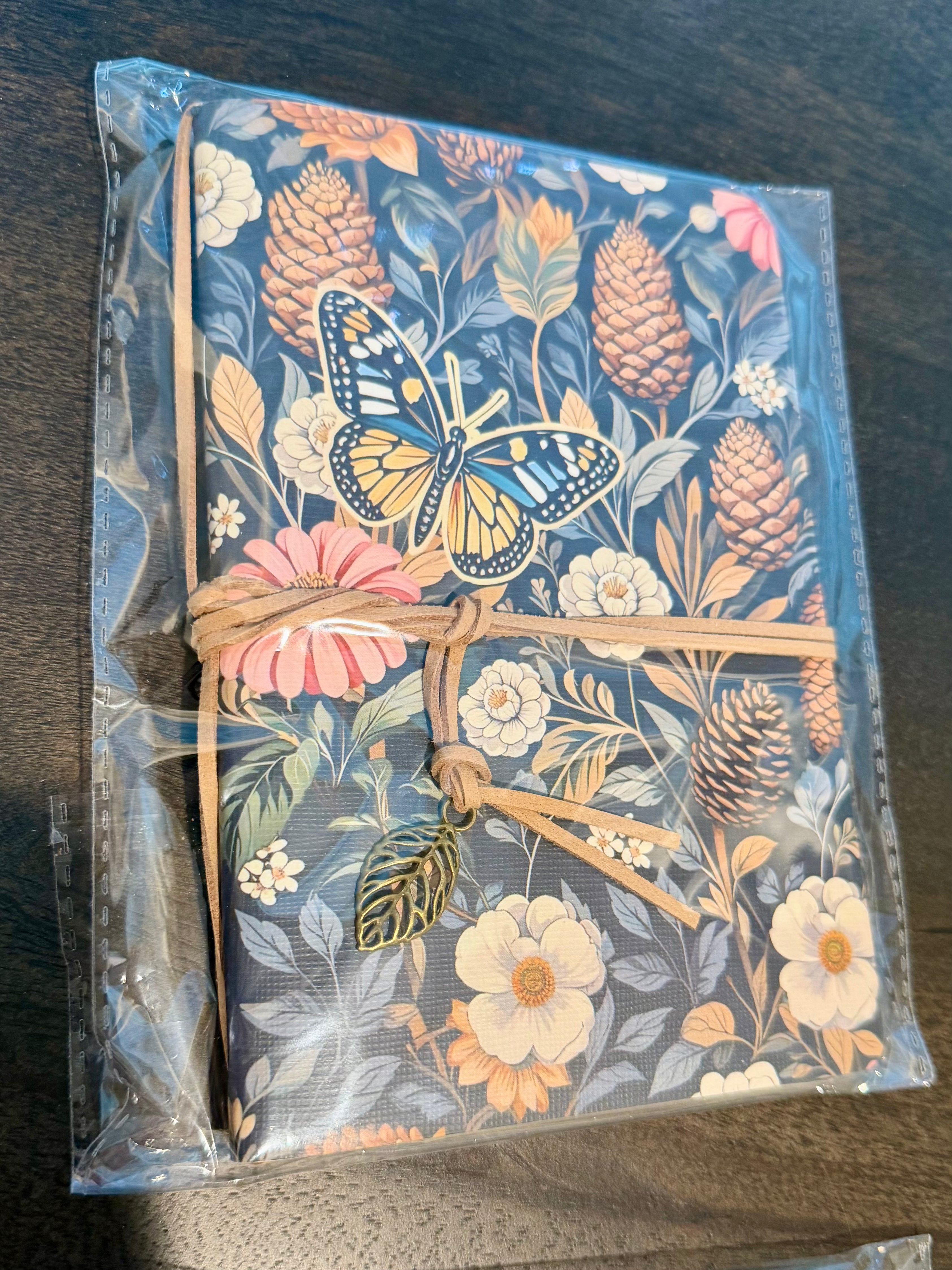 Vintage Botanical Butterfly Journals – Nature-Inspired Elegance 🌿